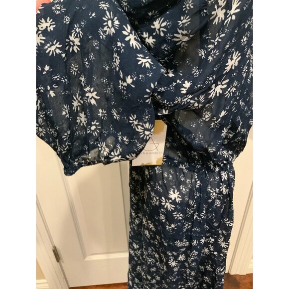 Free People Navy Blue Dress W/ White Floral Pattern & Rear Key Hole, Size Small - Picture 5 of 10
